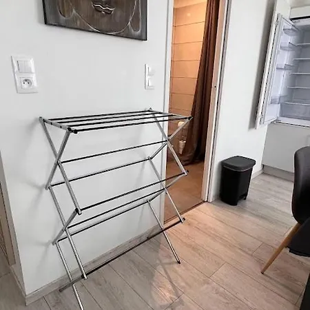 California 88 شقة إبينال